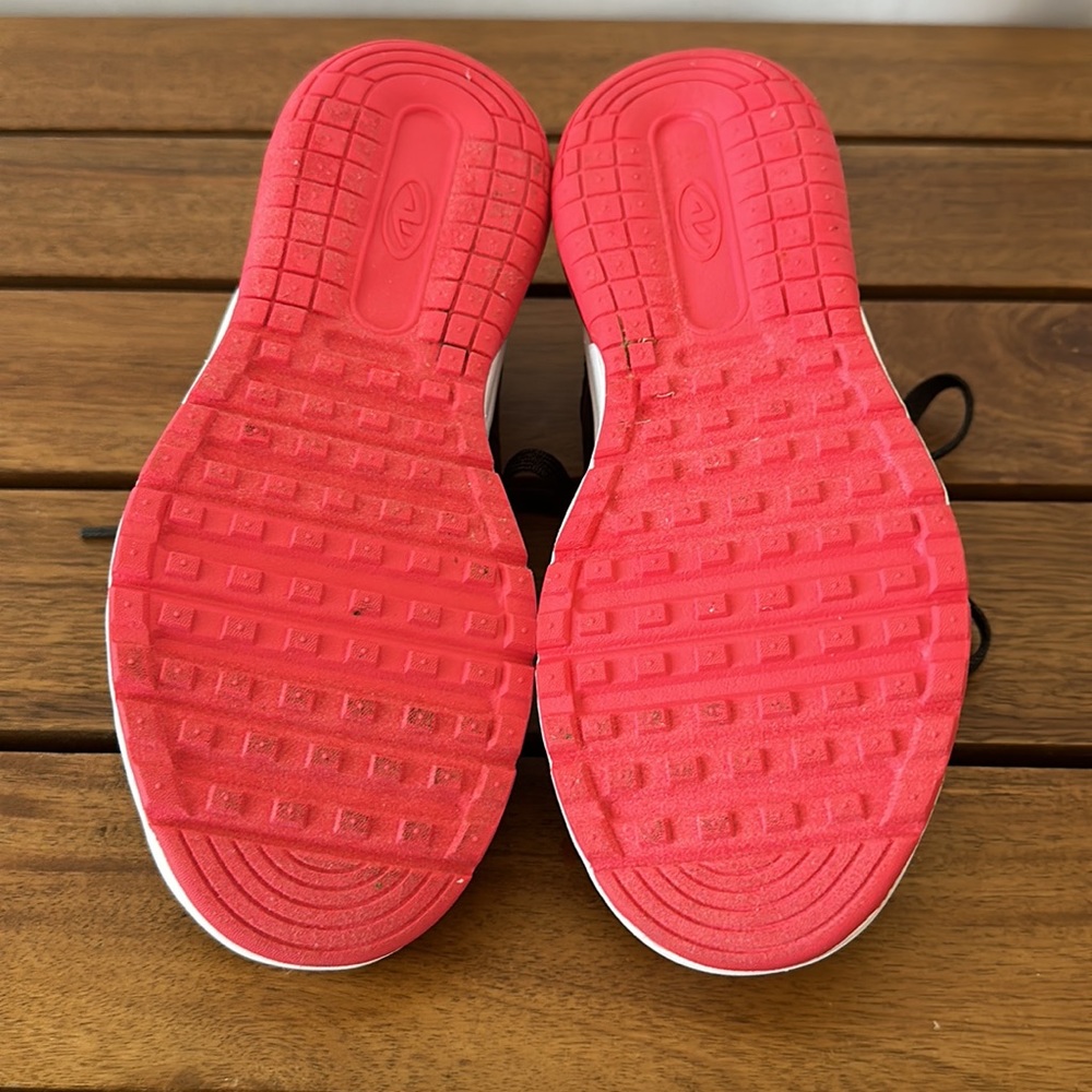 Kids O2 Air Technology Sneaker - Picture 5 of 6